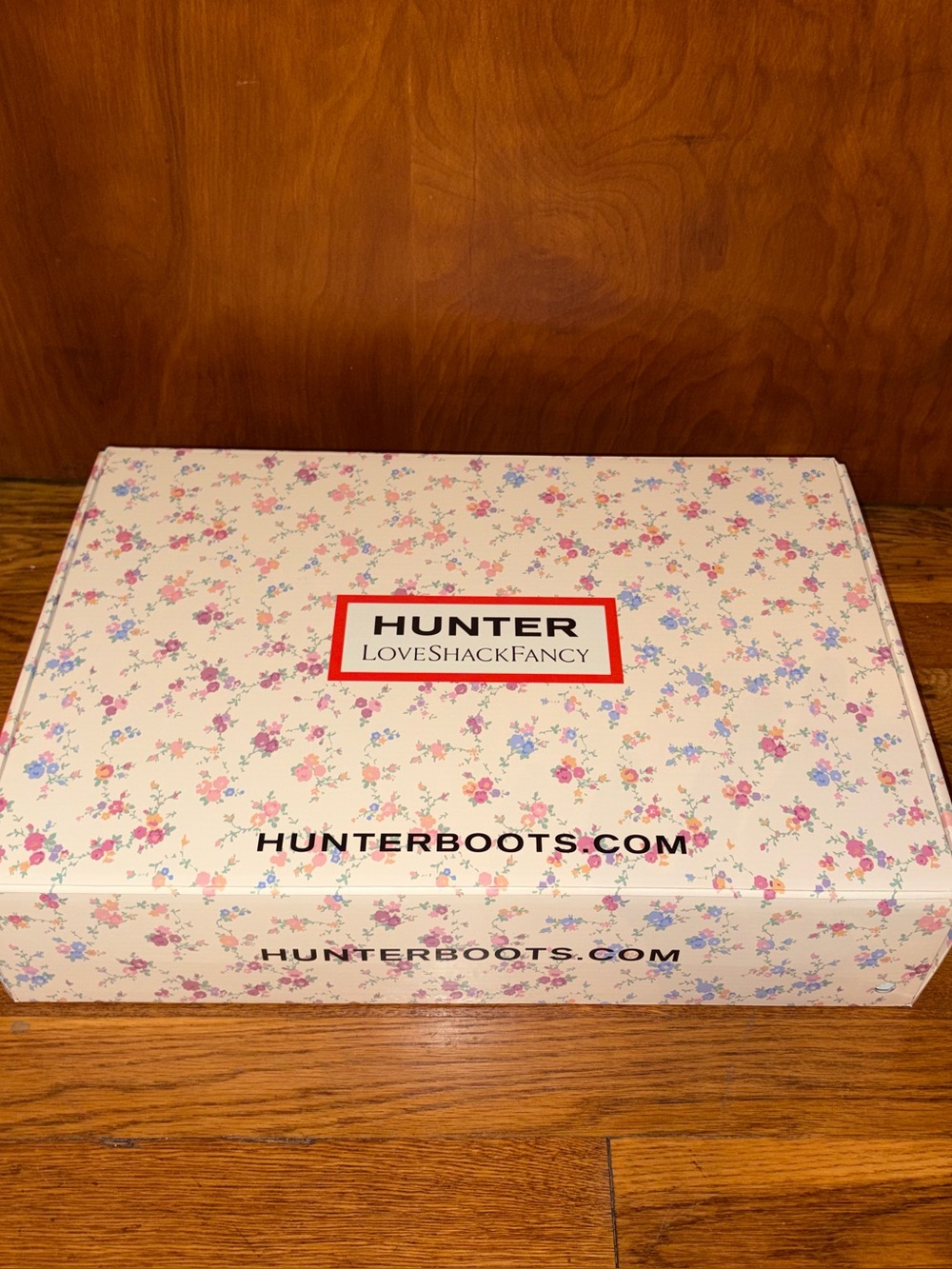 Hunter x Loveshackfancy Floral Patterned Rain Boots White, Pink, Blue - Picture 2 of 16